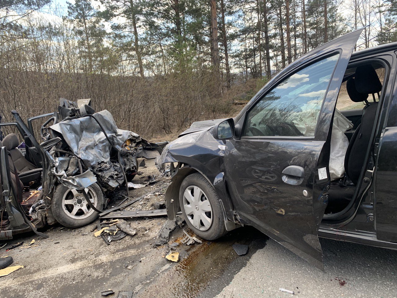 В лобовой аварии под Златоустом погибла 16-летняя студентка техникума технологии и экономики