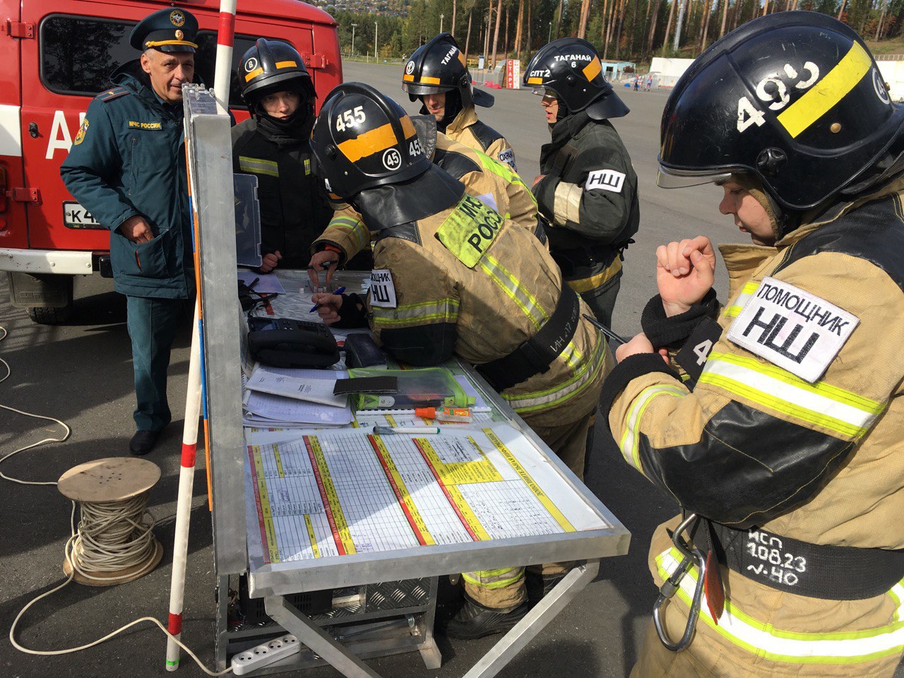 В Златоусте пожарные ликвидировали тактическое возгорание на спортивном объектеа