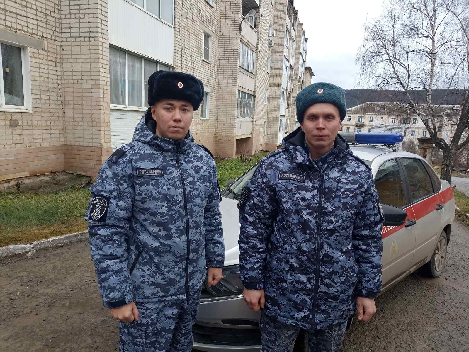 Росгвардейцы помогли остановить распространение пожара в Кусе