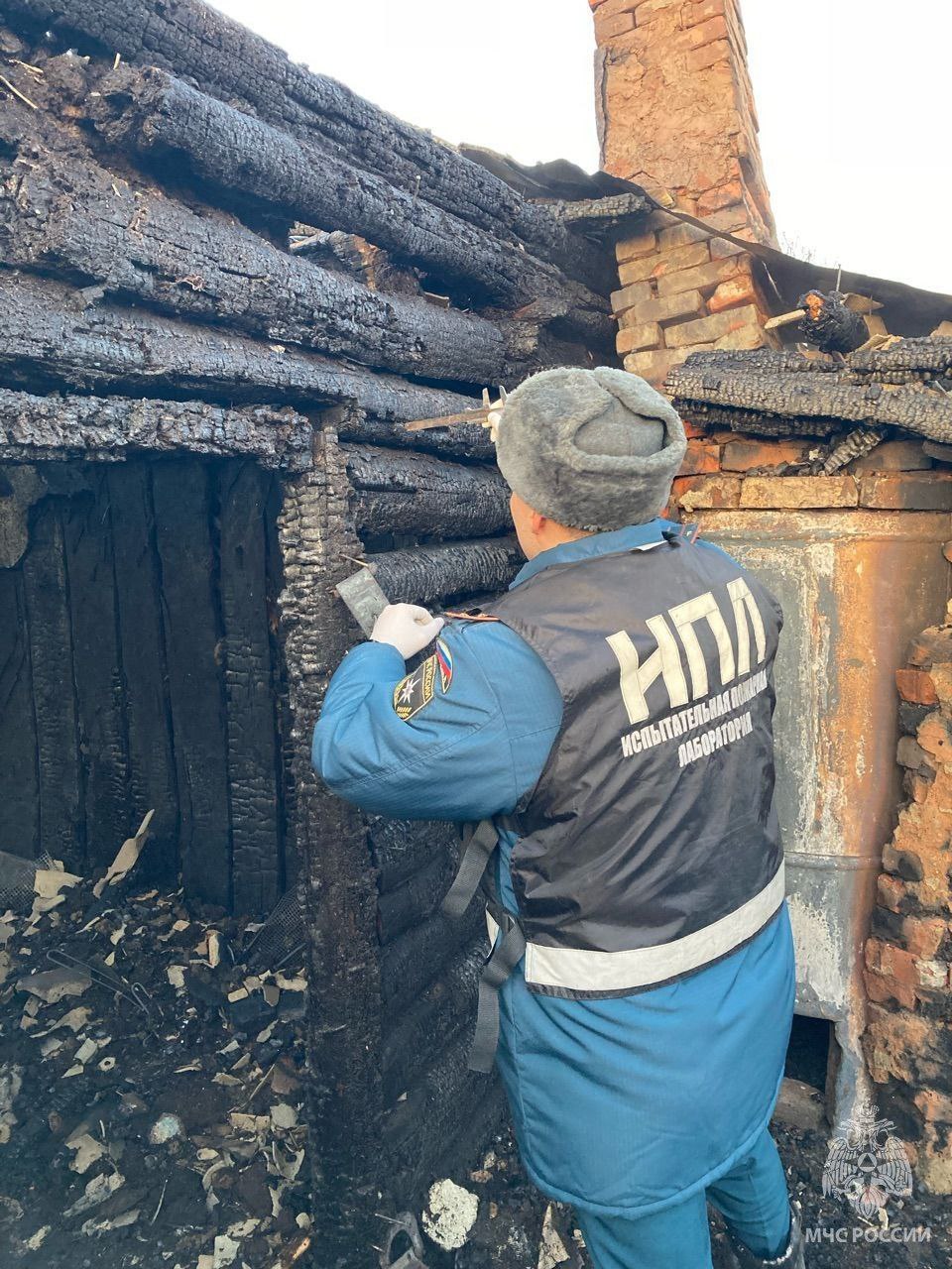 На Южном Урале в горящем доме погиб подросток