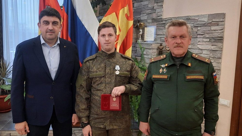 Данила Селищев из Златоуста награжден медалью “За отвагу” по указу президента России