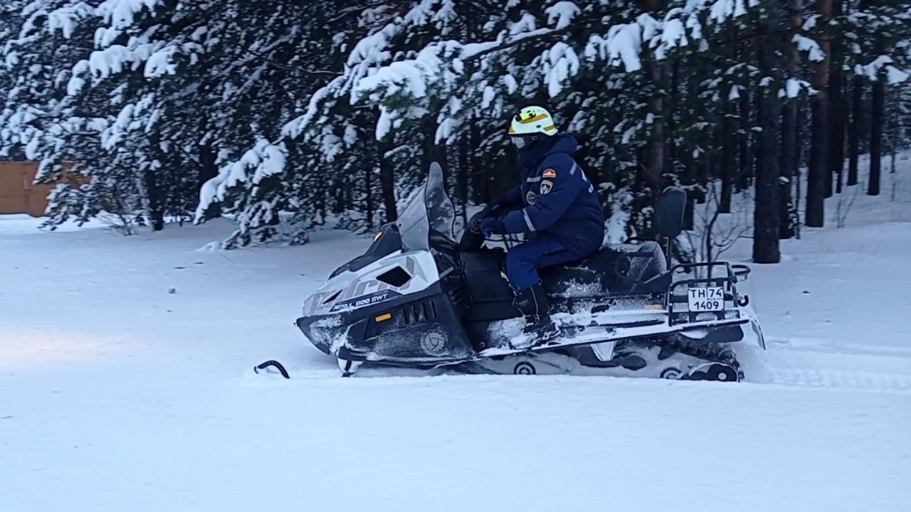 Житель Златоуста оказался заперт снегом в охотничьем домике
