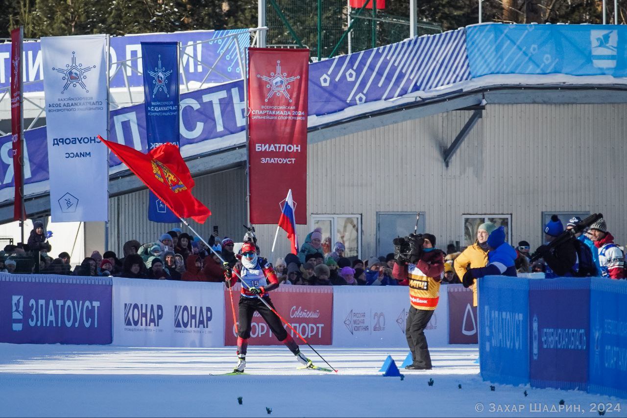 Триумф Юлии Шеллер на женском масс-старте биатлонных соревнований в Златоусте!