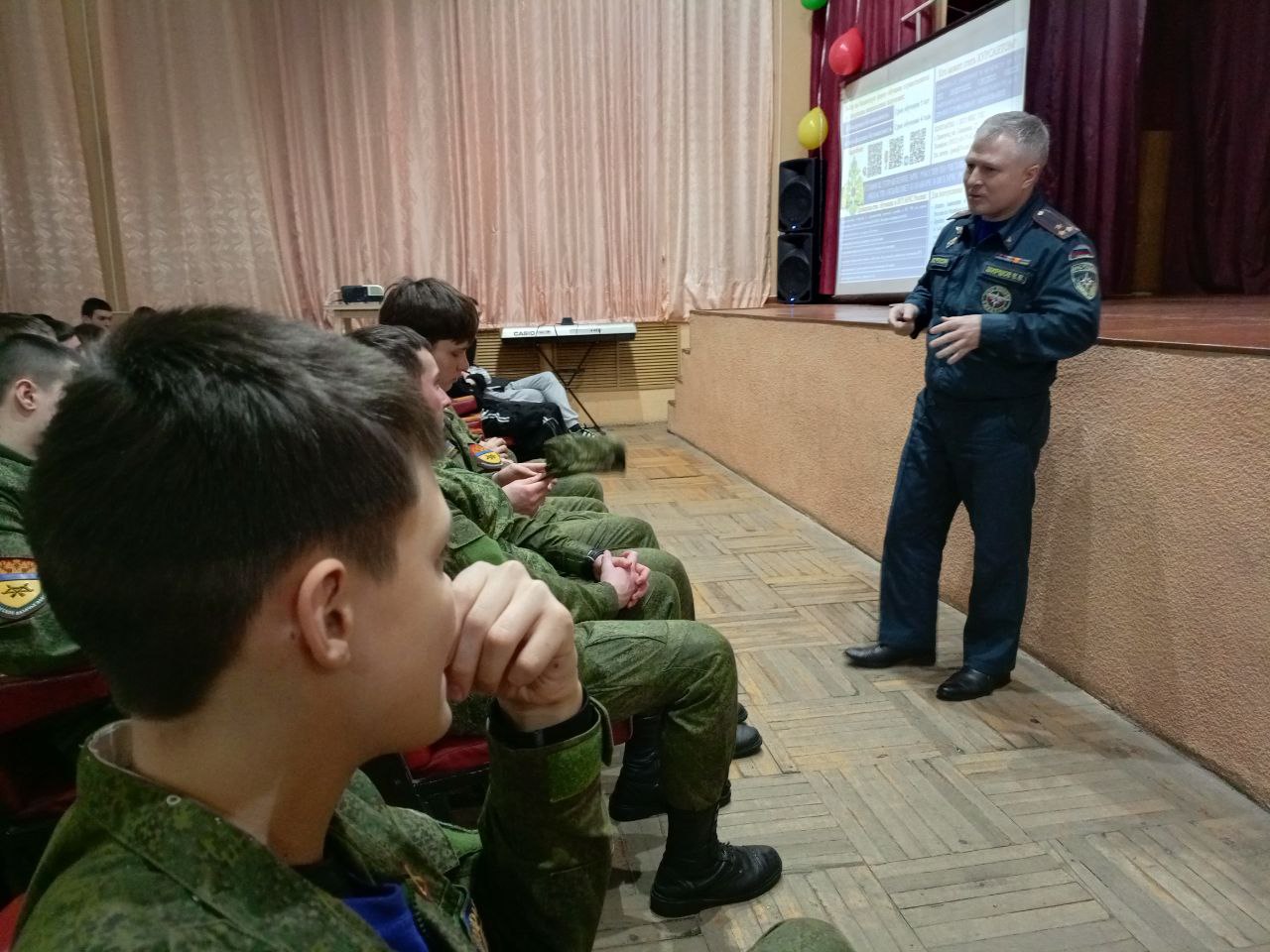 Встреча будущих спасателей с руководством МЧС в Златоусте