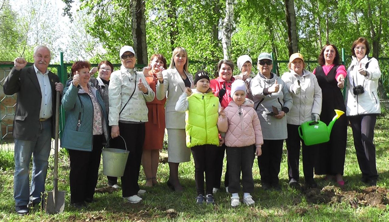 Златоуст отметил День Победы посадкой деревьев и патриотическим концертом
