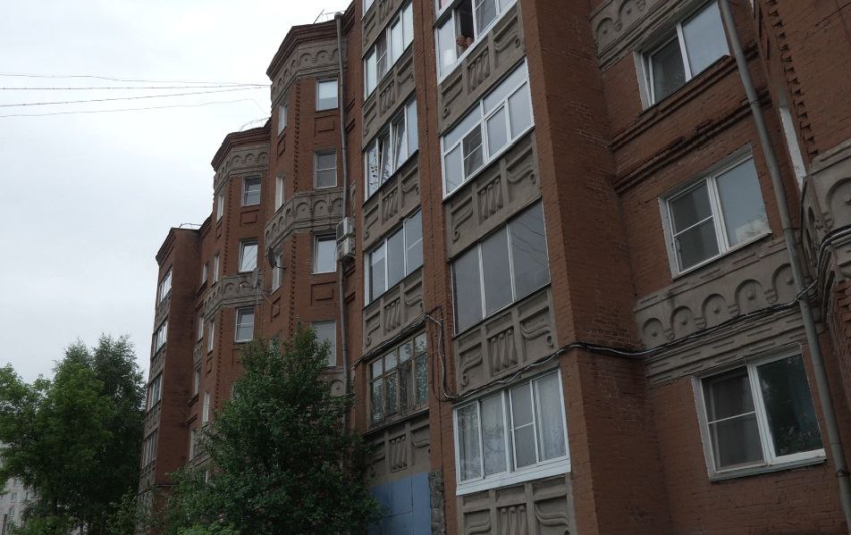 Потоп в Златоусте: жильцы тонут в собственной квартире после масштабной аварии