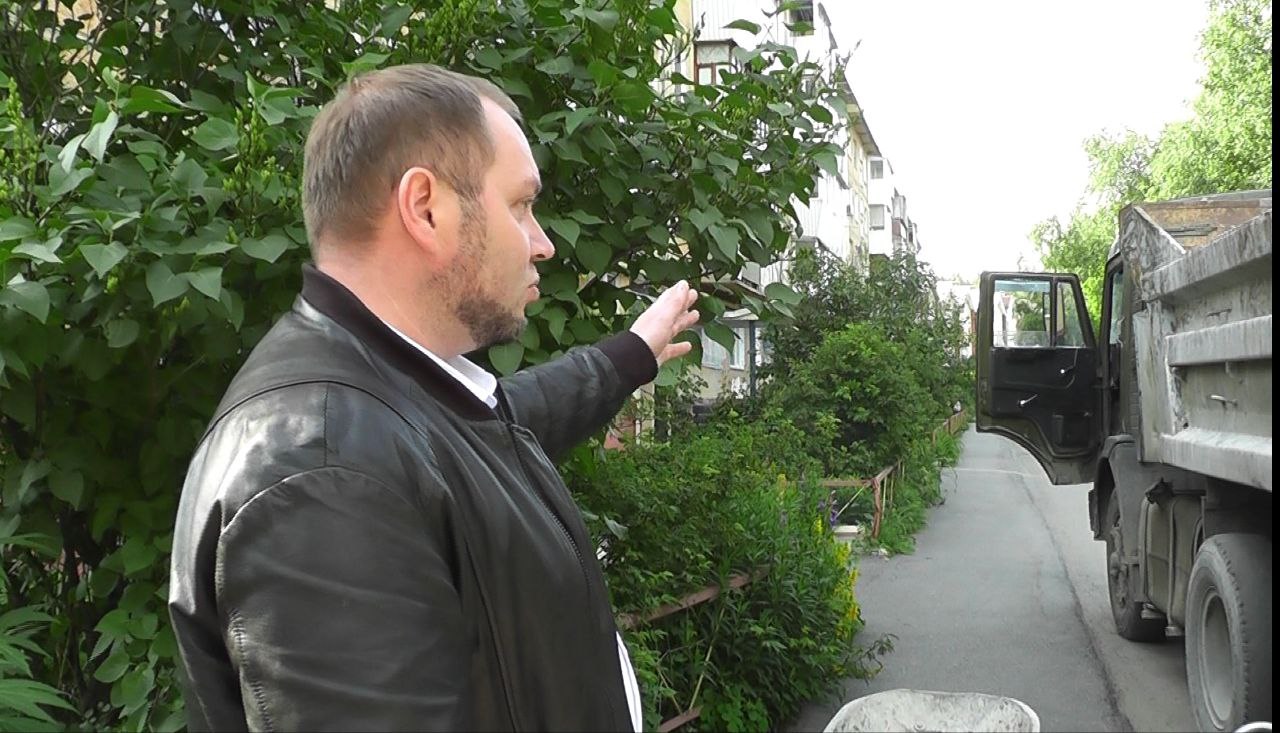 Жители Златоуста и предприниматель установили «лежачих полицейских»: теперь детям и пенсионерам безопаснее гулять