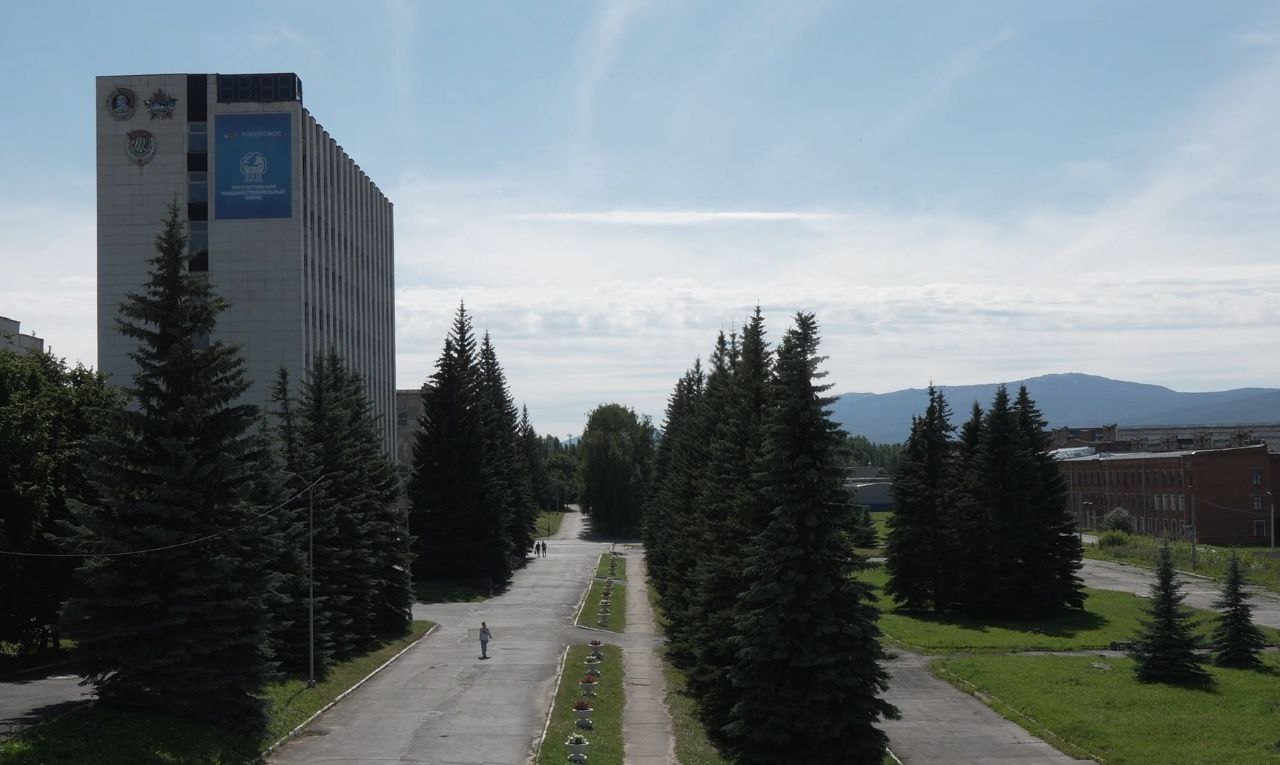 Карьерная лестница открыта молодым специалистам на Златоустовском машиностроительном заводе!