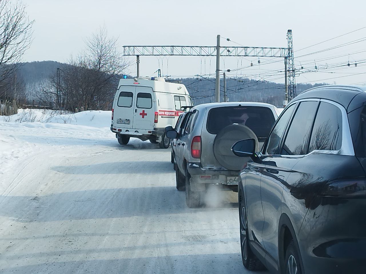 За медпомощью через переезд: жители Златоуста борются за право на лечение